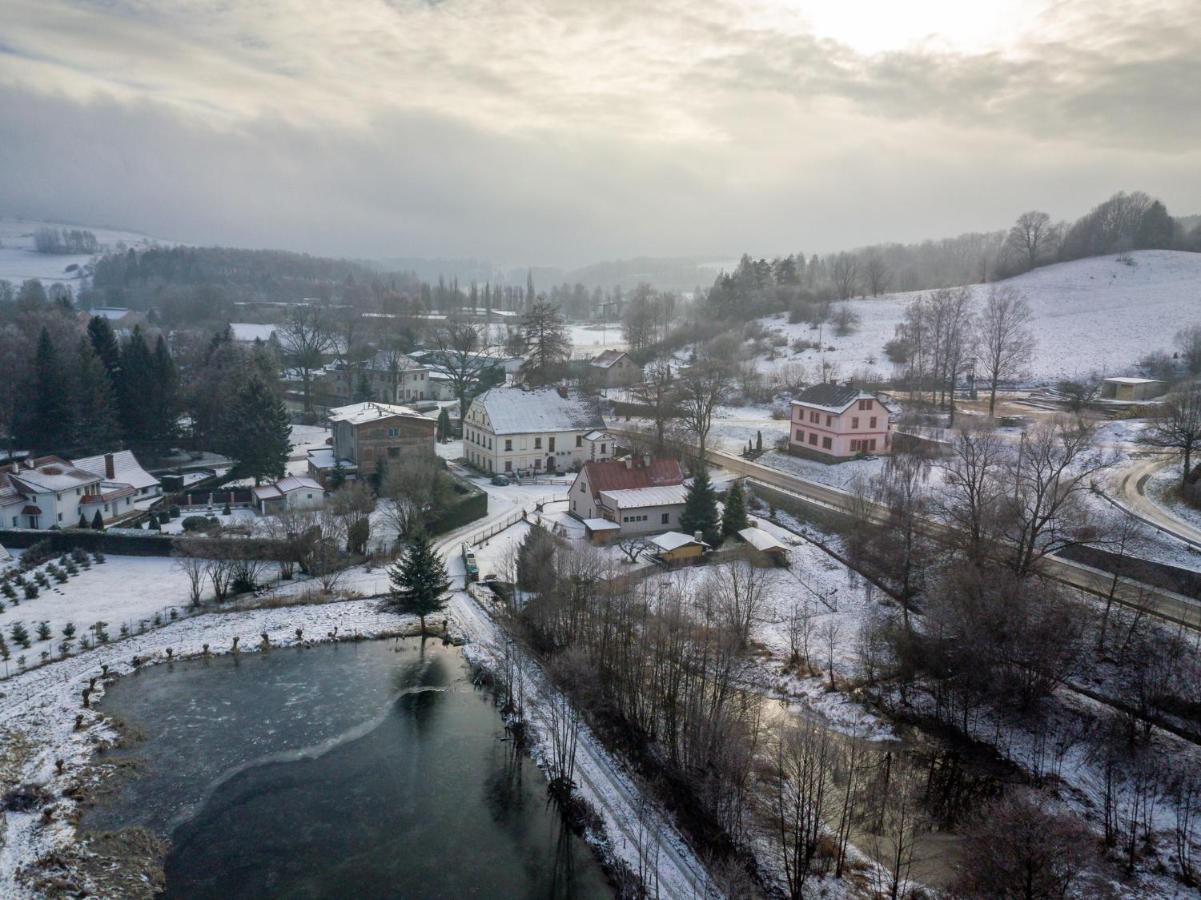 Apartment Ve Mlyne Teplice nad Metují Kültér fotó