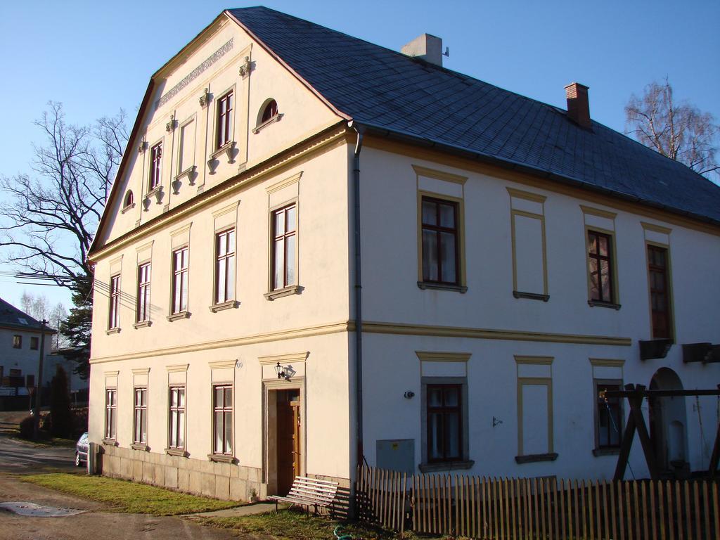 Apartment Ve Mlyne Teplice nad Metují Kültér fotó